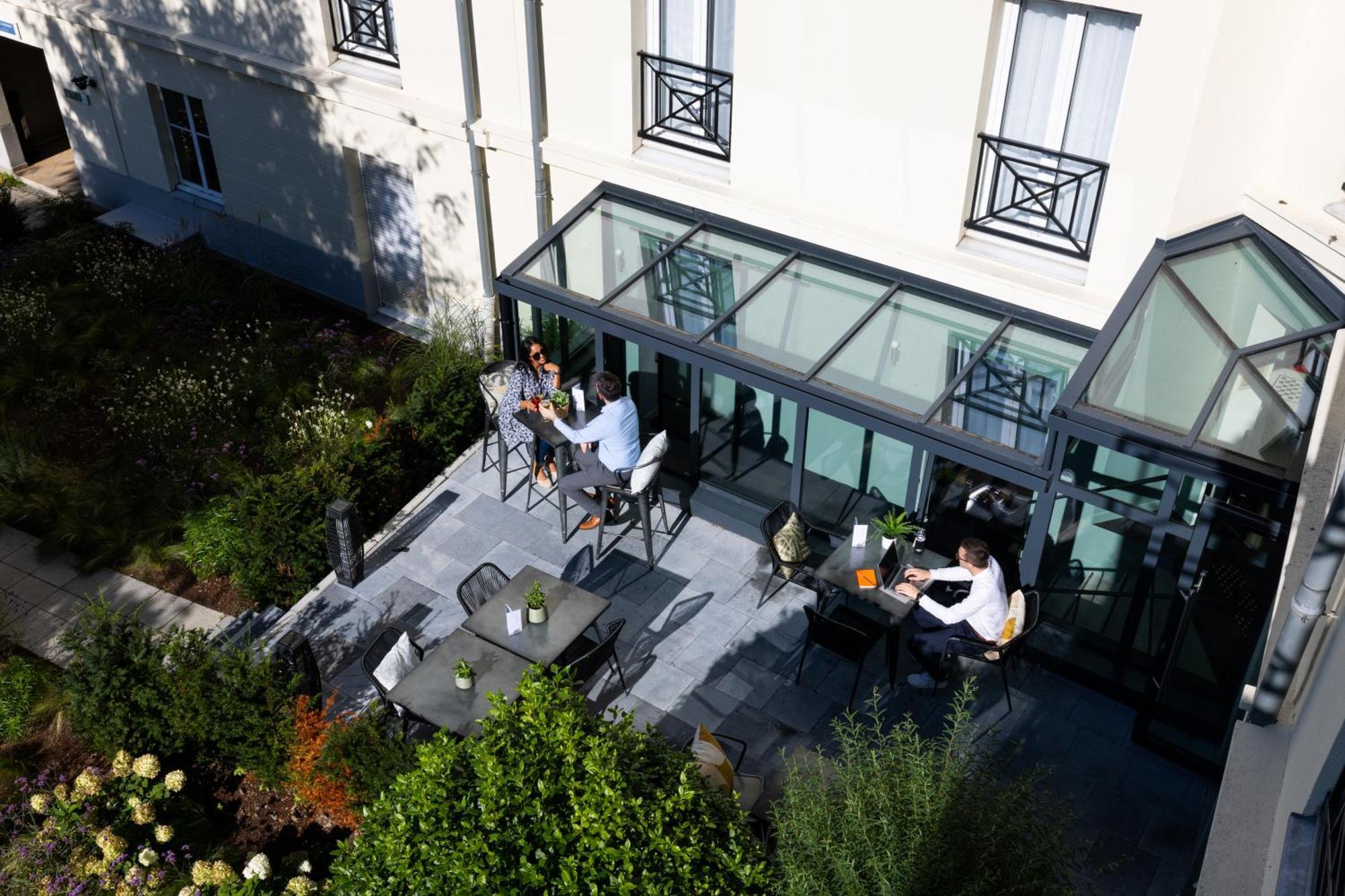 Hotel Baudouin Valenciennes Exterior photo