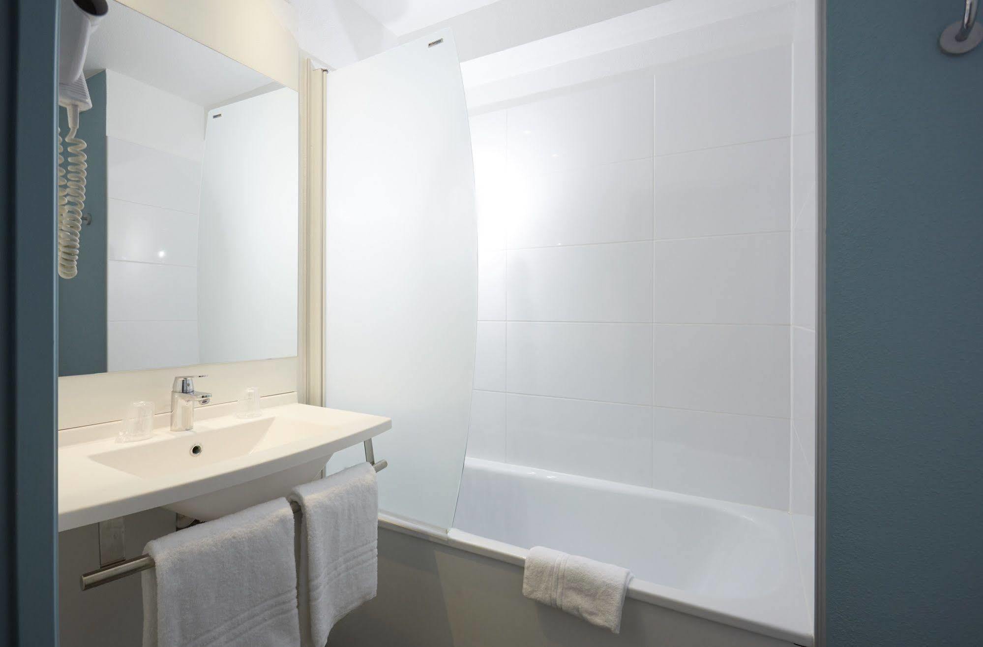Hotel Baudouin Valenciennes Exterior photo